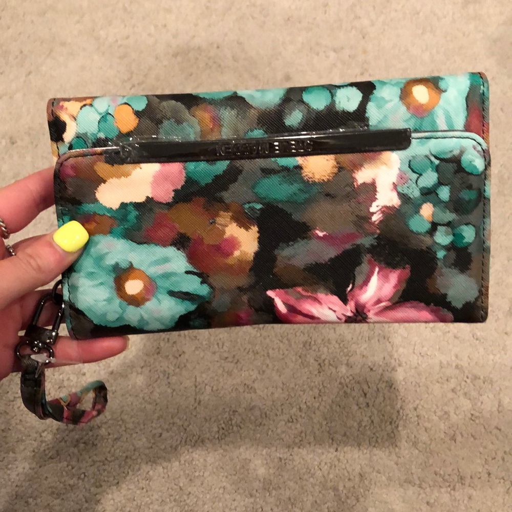 Steve Madden wristlet wallet